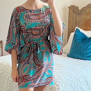 Super cute dress. 70’s style
